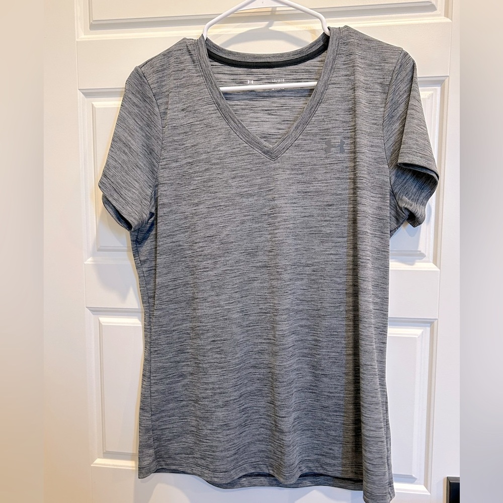 Under Armour Heat Gear V Neck Tee Shirt Heathered Gray Size Large